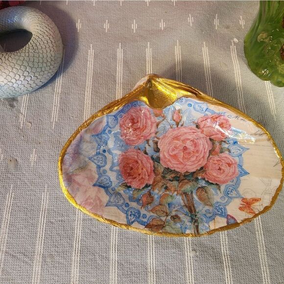 DECOUPAGE CLAM SHELL DECOUPAGE FLOWERS TRINKET DISH - Picture 4 of 10